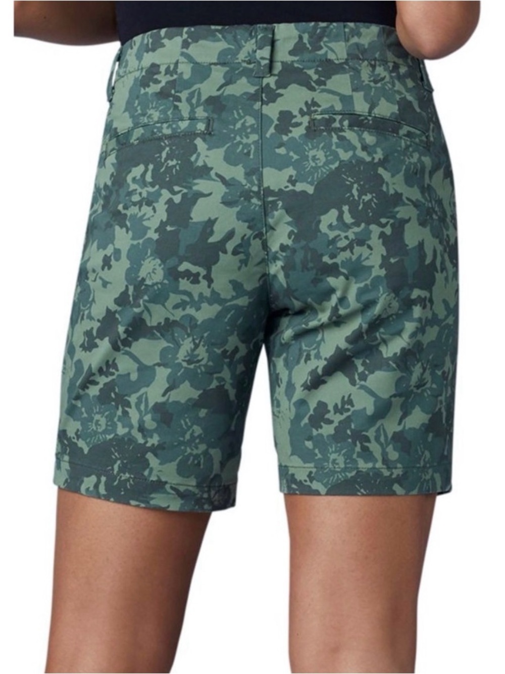Great condition Lee women’s size 14 mid rise Green Camo Floral Shorts. So cool - Picture 13 of 13